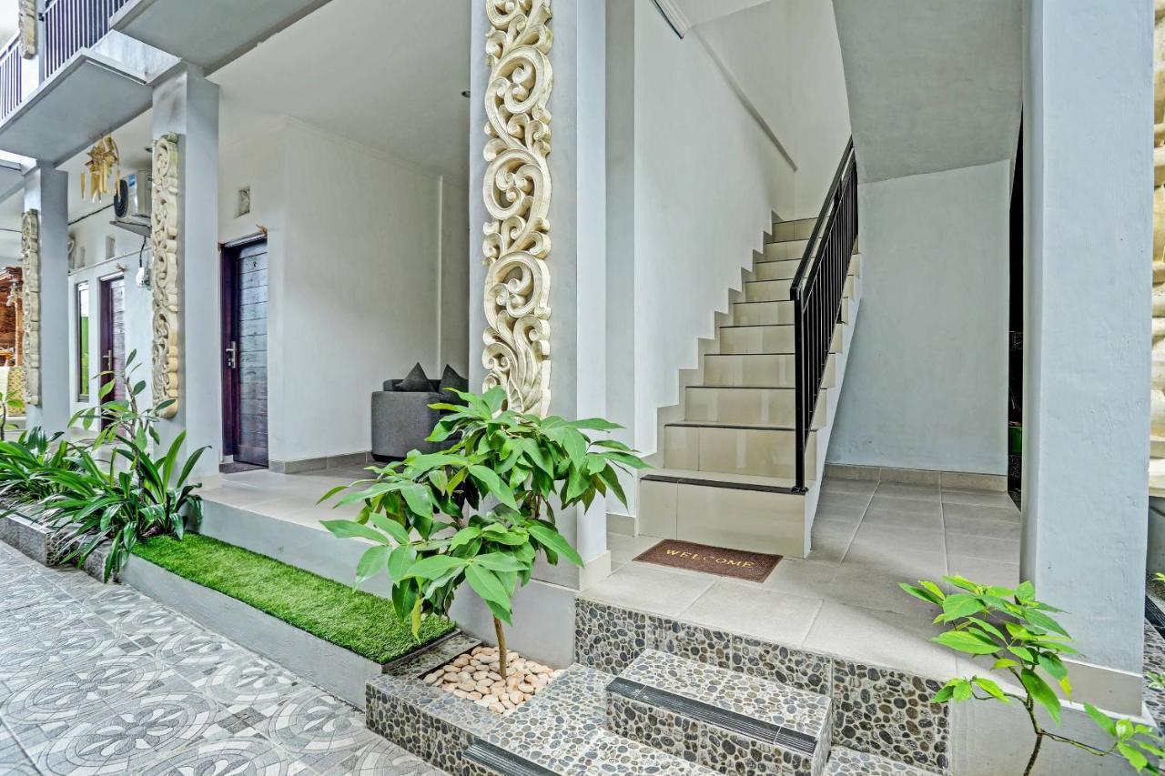 Oyo 91080 Kubu D&D Guesthouse Seminyak Buitenkant foto