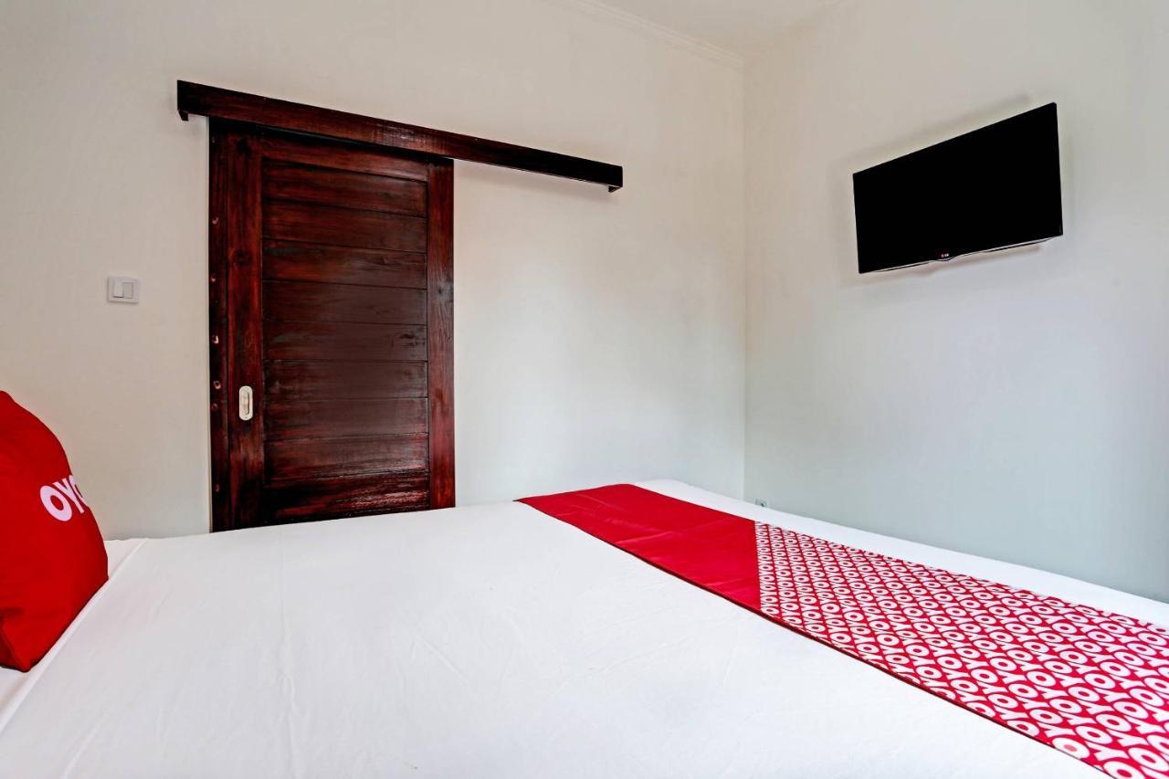 Oyo 91080 Kubu D&D Guesthouse Seminyak Buitenkant foto