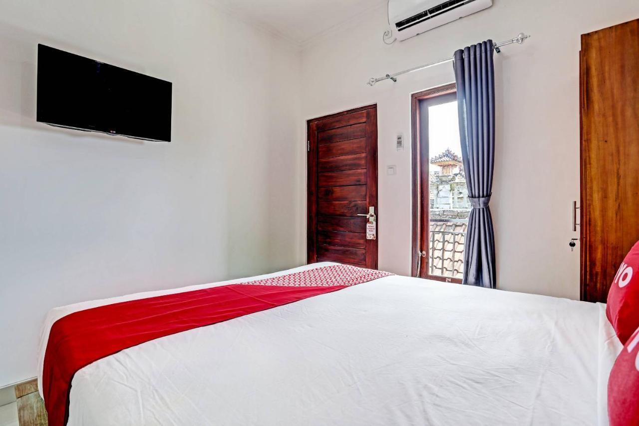 Oyo 91080 Kubu D&D Guesthouse Seminyak Buitenkant foto